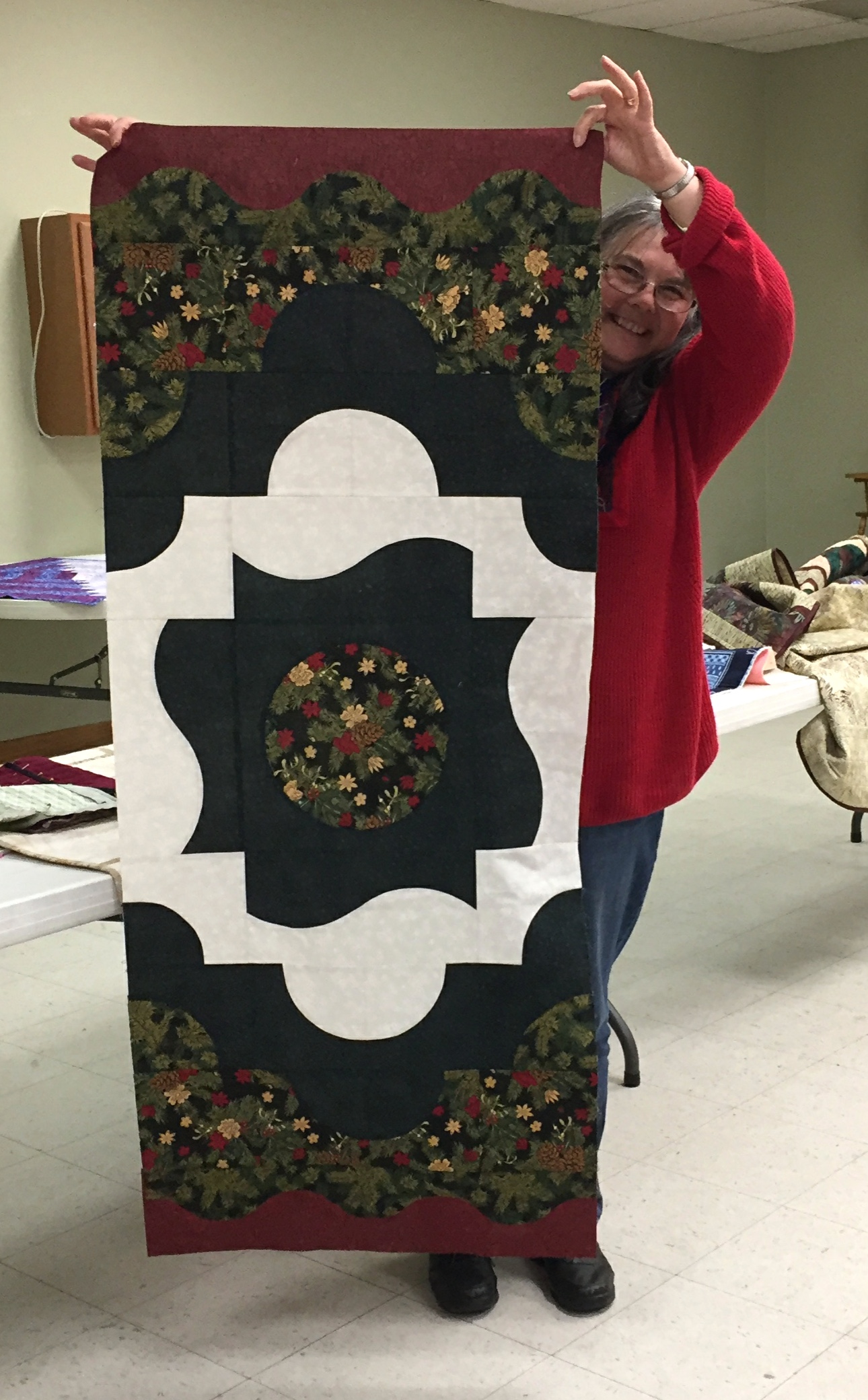 Bonnie's Curves and Circles Table Runner