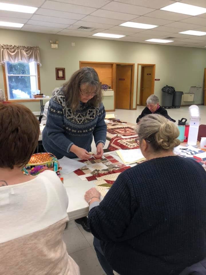 Handwork Workshp - Bonnie Instructing