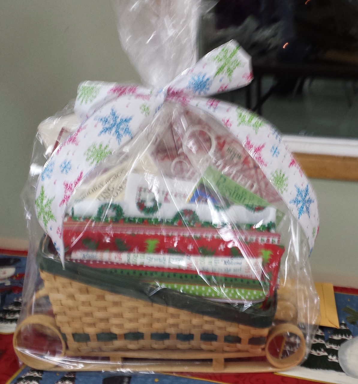201511_gm_Raffle-Basket