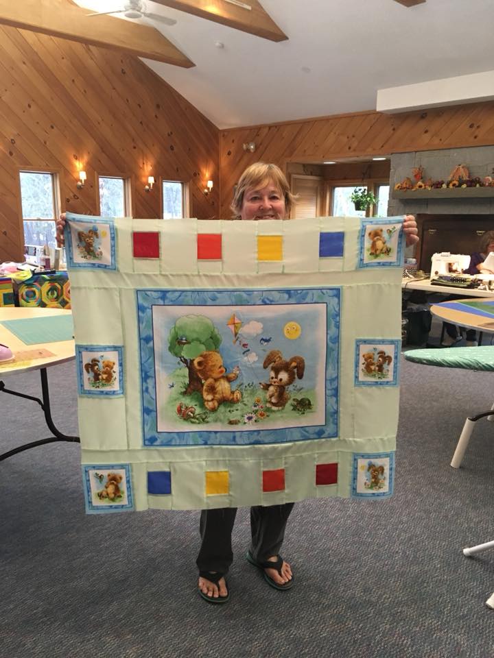 201711_r_Laurel-Simple baby quilt from panel