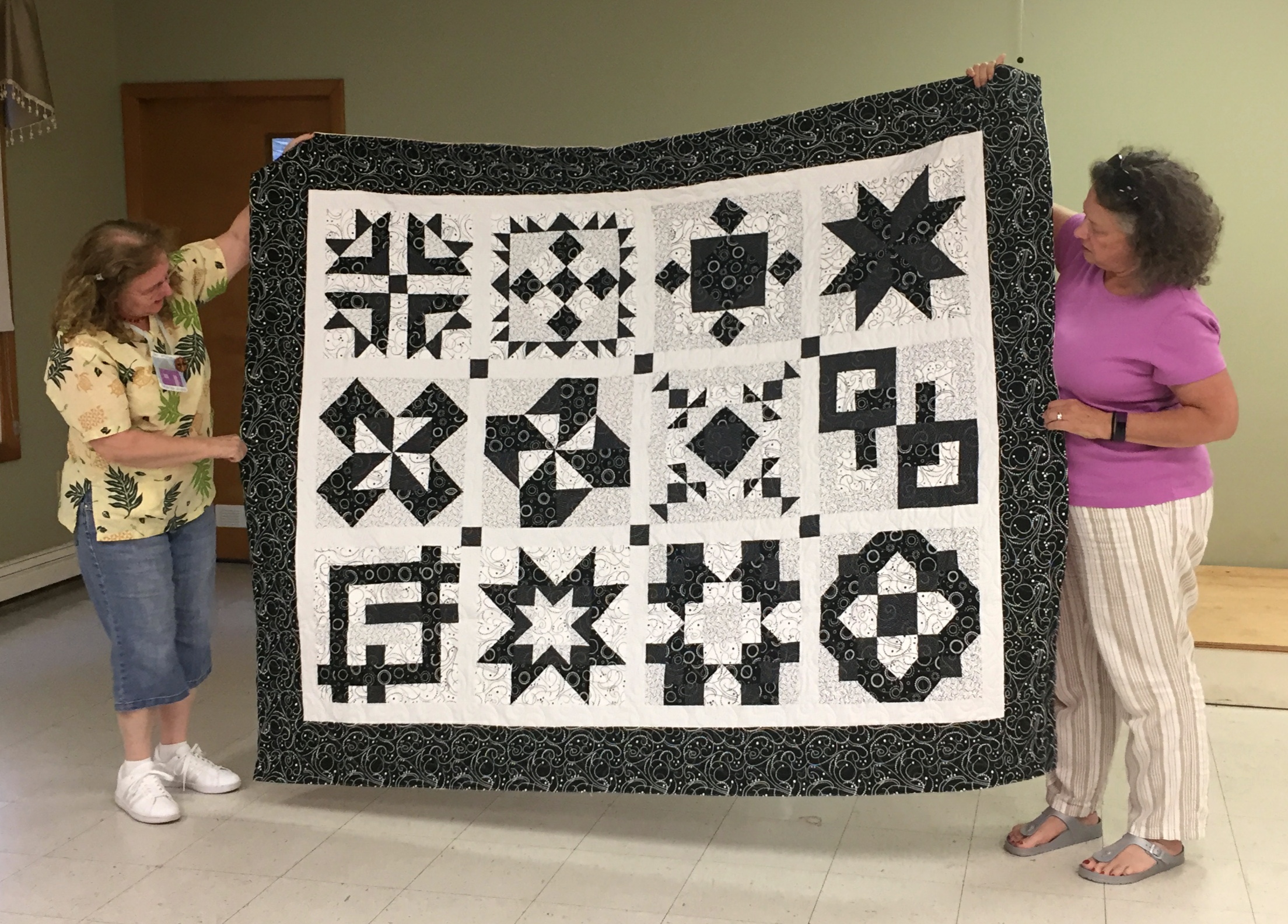 201806_gm_Raffle Quilt Carol and Kate