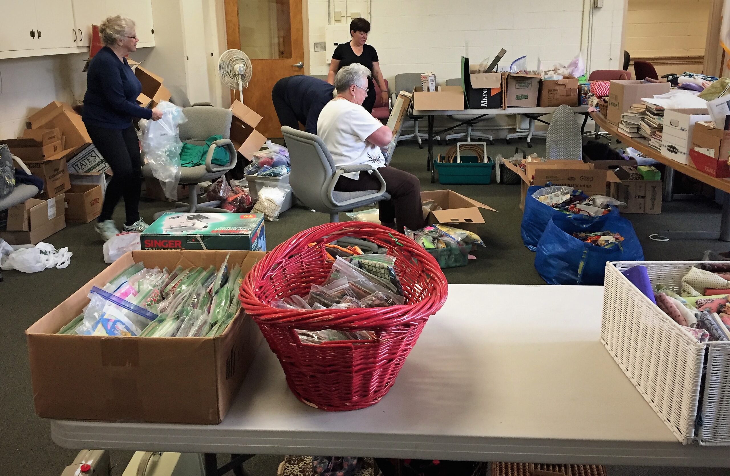 201809_qss_02_Yard Sale 2