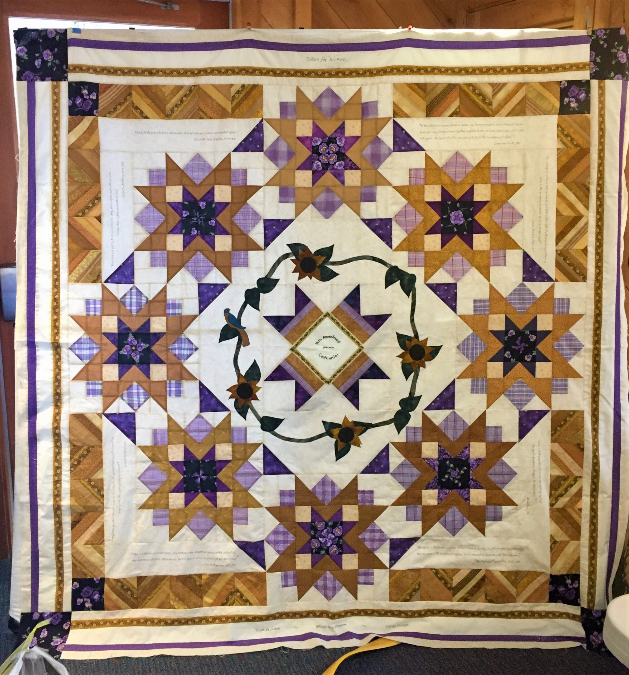 201904_r_19th Amendment Quilt