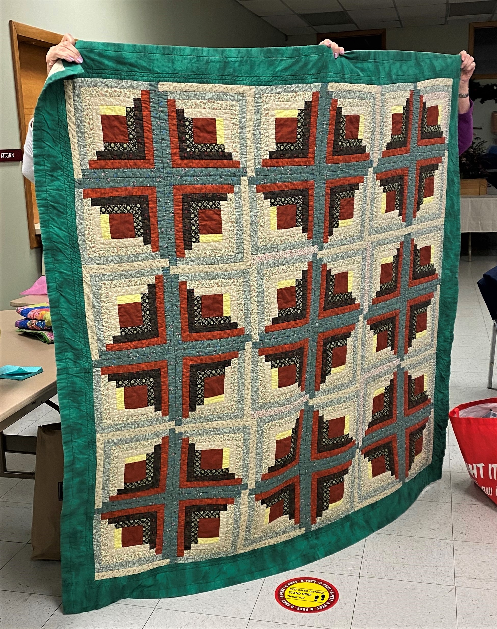 202203_gm_Log Cabin Donation Quilt
